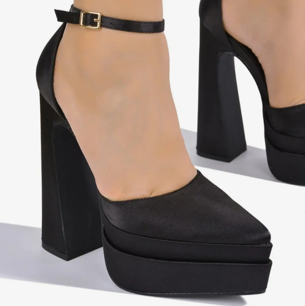 Cape Robbin Snow White High Heels in Black
